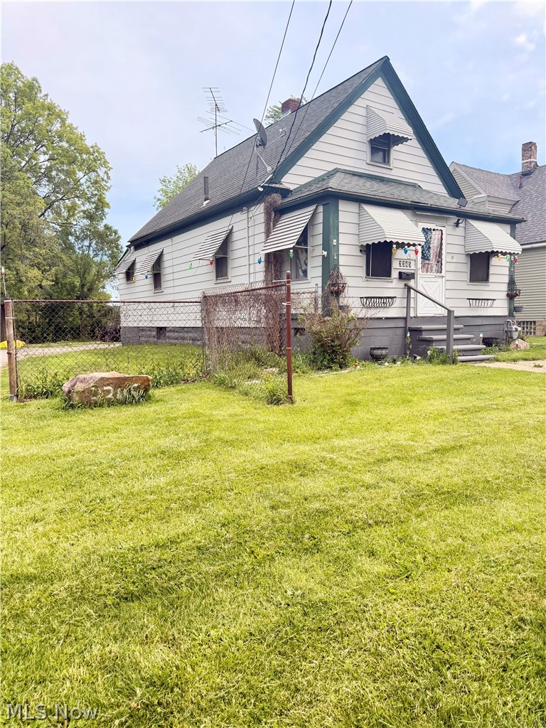 3345 Elyria Avenue, Lorain, OH - Photo 2