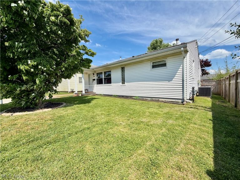 3402 Plum Street, Parkersburg, WV - Photo 4