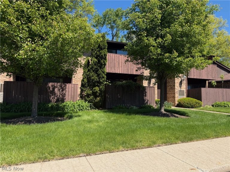 3249 Mayfield Road #13, Cleveland Heights, OH, 44118