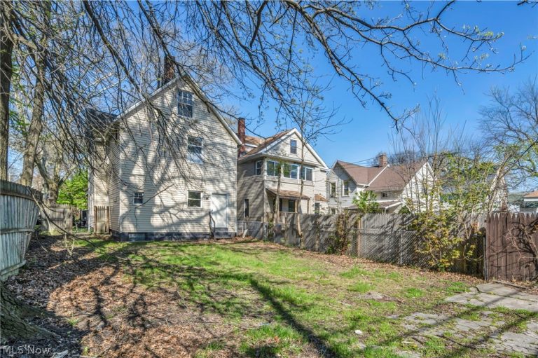 2049 85th Street #UP, Cleveland, OH - Photo 2