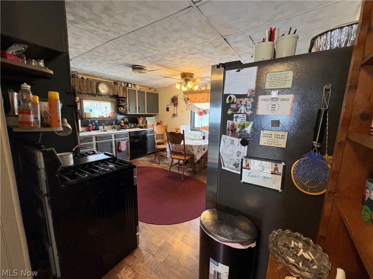 204 Fourth Street, Woodsfield, OH - Photo 6