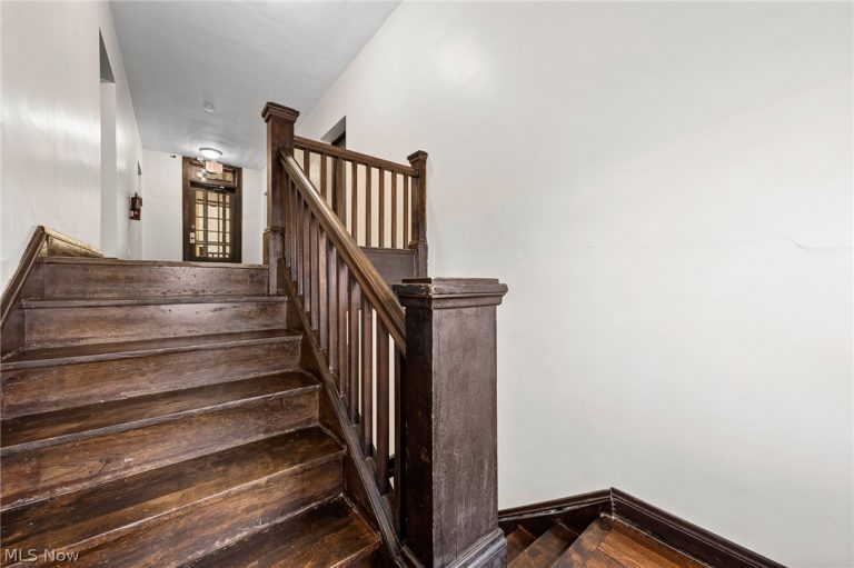 1385 Cranford Avenue #12, Lakewood, OH - Photo 5