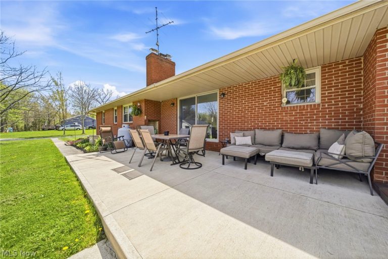 16156 Thompson Road, Thompson, OH - Photo 4