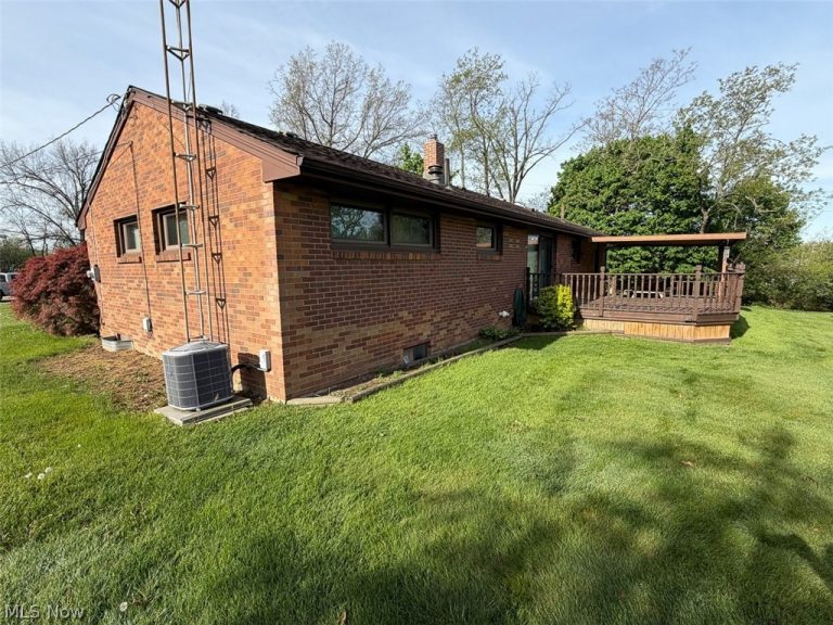 3937 Linda Street, North Canton, OH - Photo 6
