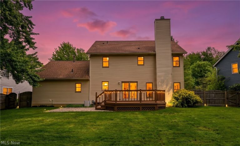 8460 Old Post Road, Olmsted Falls, OH - Photo 3
