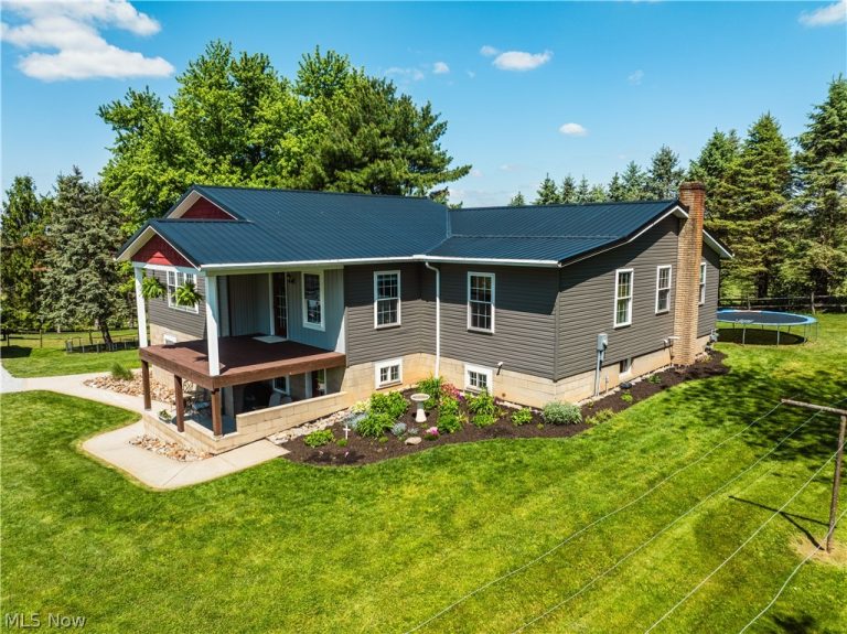 8059 Township Road 562, Holmesville, OH - Photo 4