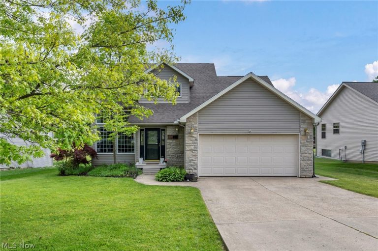 850 Fairway Drive, Howard, OH - Photo 2