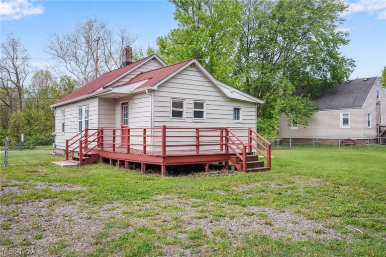 586 Newell Street, Painesville, OH - Photo 3