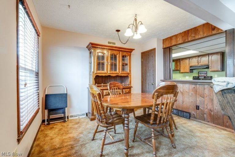58 New Castle Lane, Mentor, OH - Photo 8