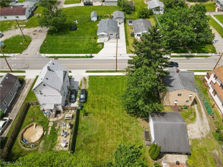 515 Van Buren Avenue, Barberton, OH - Photo 6