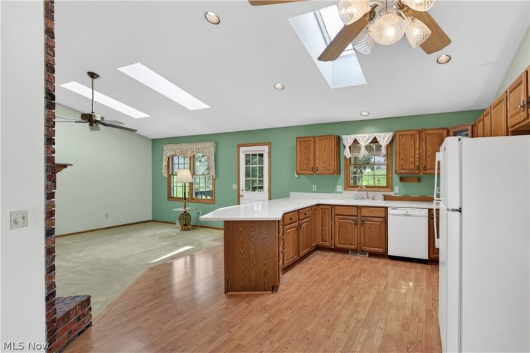 1338 Sharonbrook Drive, Twinsburg, OH - Photo 6