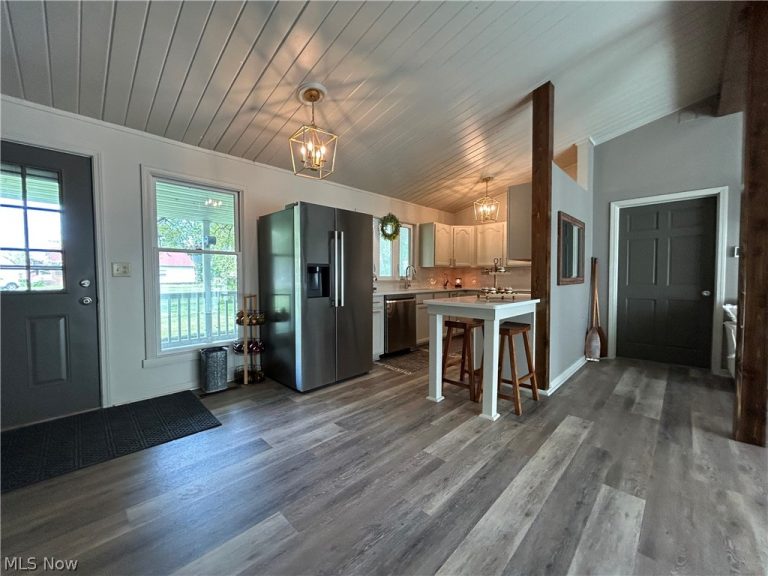 5573 Martin, Vermilion, OH - Photo 4