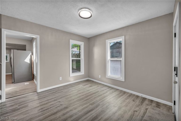 1 Smith Court, Elyria, OH - Photo 8