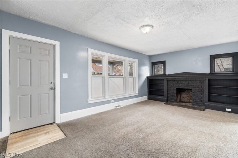 594 Columbia Avenue, Akron, OH - Photo 4