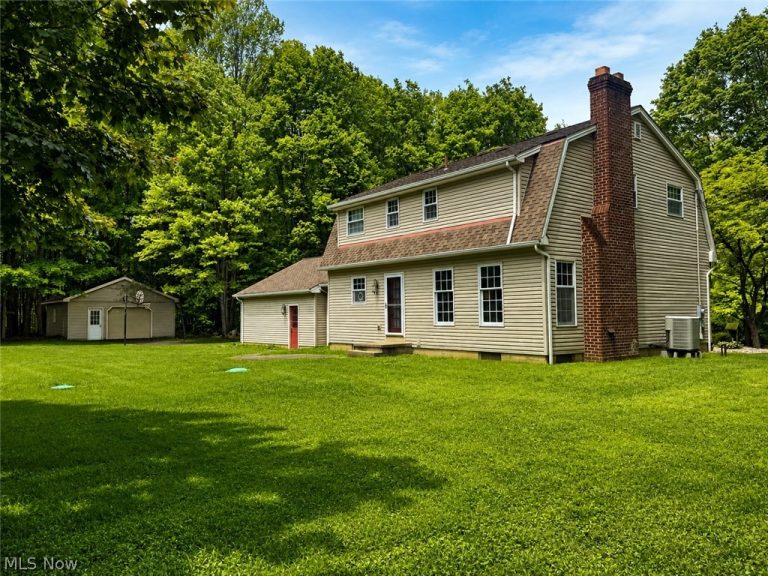 6155 Gibson Road, Canfield, OH - Photo 8