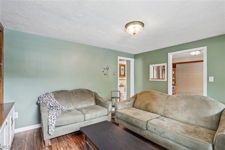 686 Portage Lakes Drive, New Franklin, OH - Photo 8