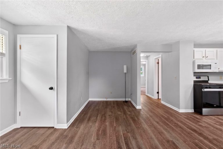 3005 46th Street, Canton, OH - Photo 6