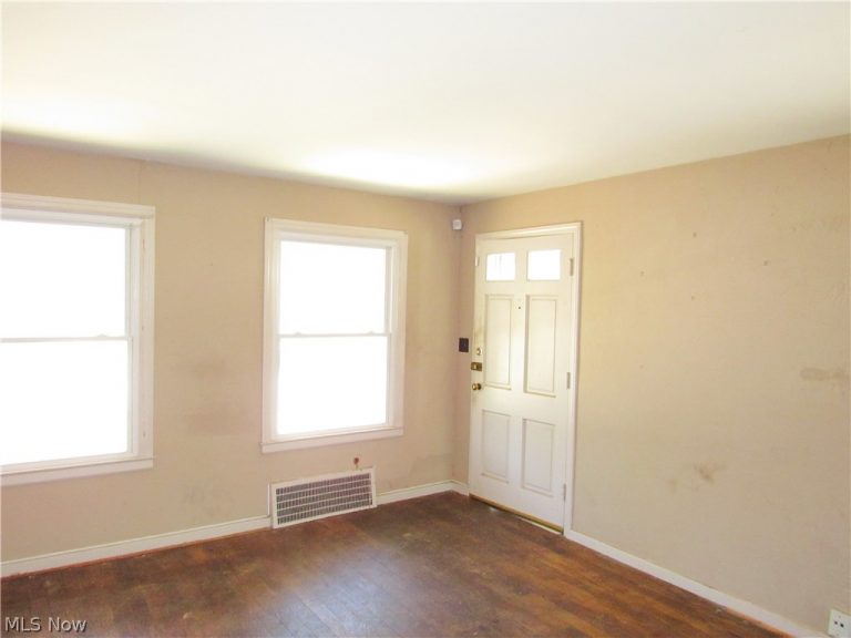 25250 Treadwell Avenue, Euclid, OH - Photo 4