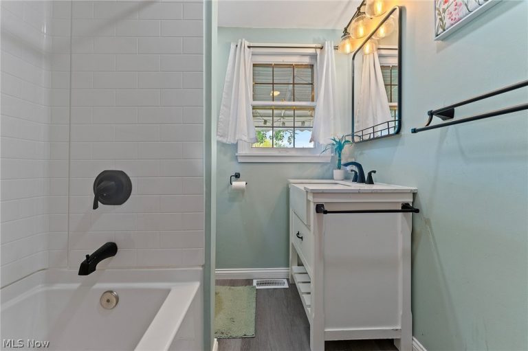 51 Renwick Drive, Poland, OH - Photo 8