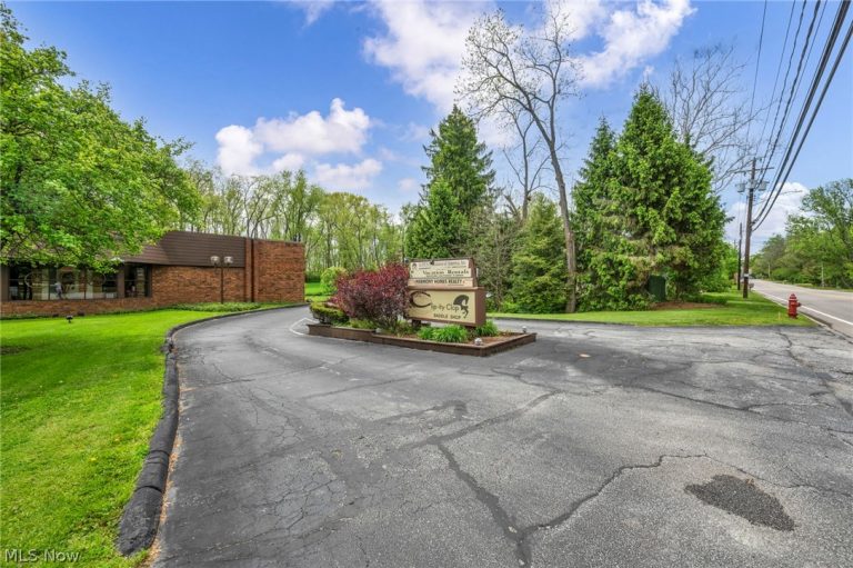 12930 Chippewa Road, Brecksville, OH - Photo 5