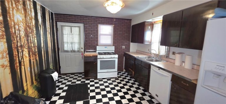146 21st Street, Weirton, WV - Photo 4