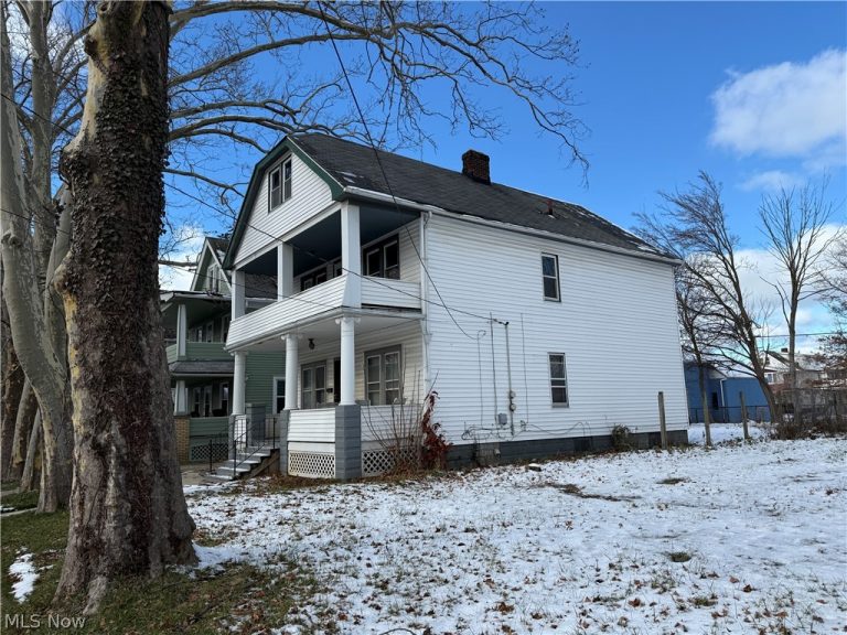 16219 Huntmere Avenue, Cleveland, OH - Photo 3