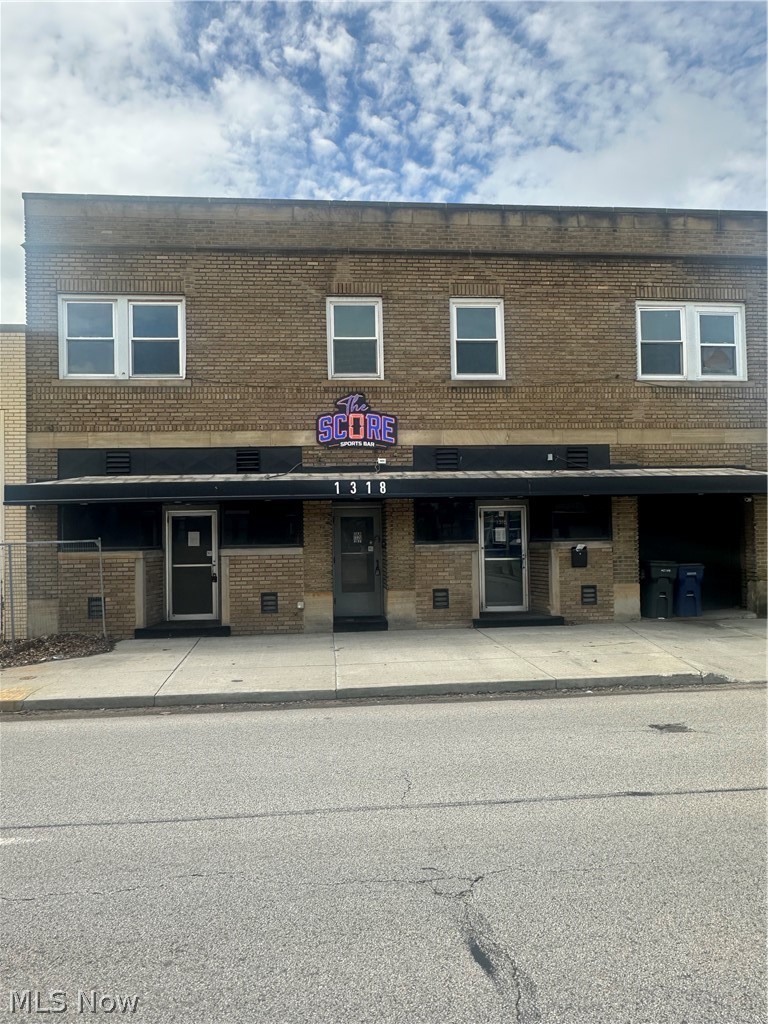 1318 Warrensville Center Road, Cleveland Heights, OH