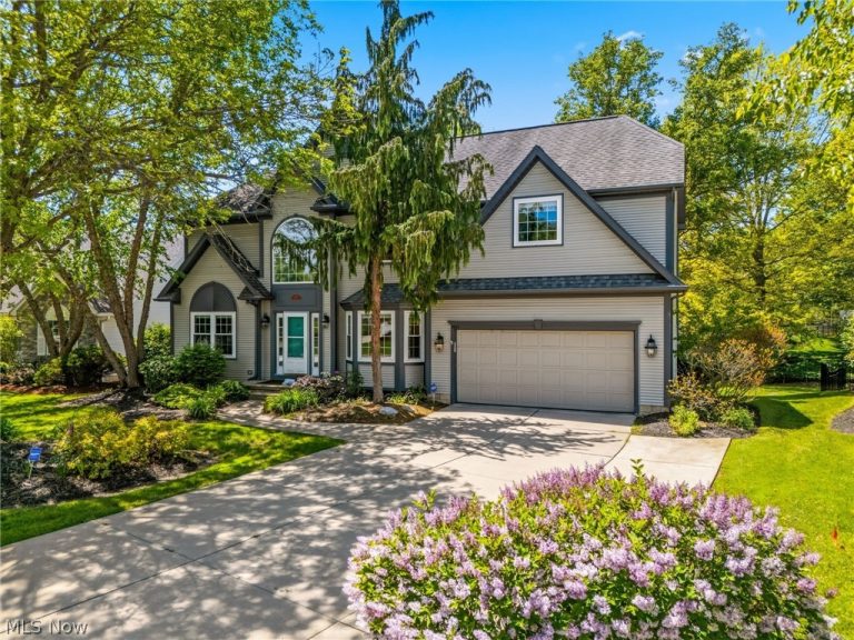 2984 Silver Maple Drive, Fairlawn, OH, 44333