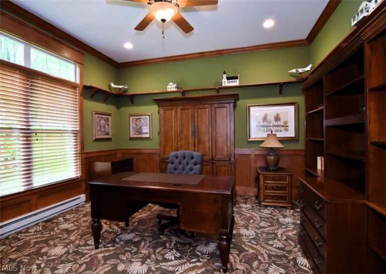 11101 Washington Street, Chagrin Falls, OH - Photo 8