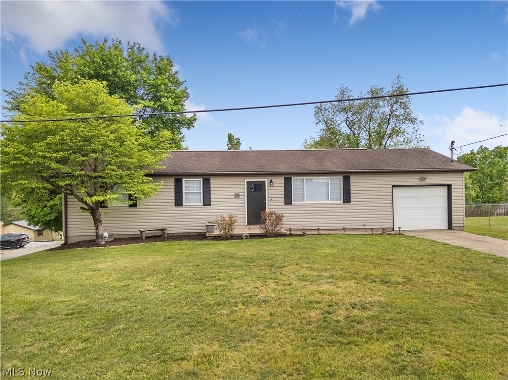 26 Hickory Drive, Little Hocking, OH