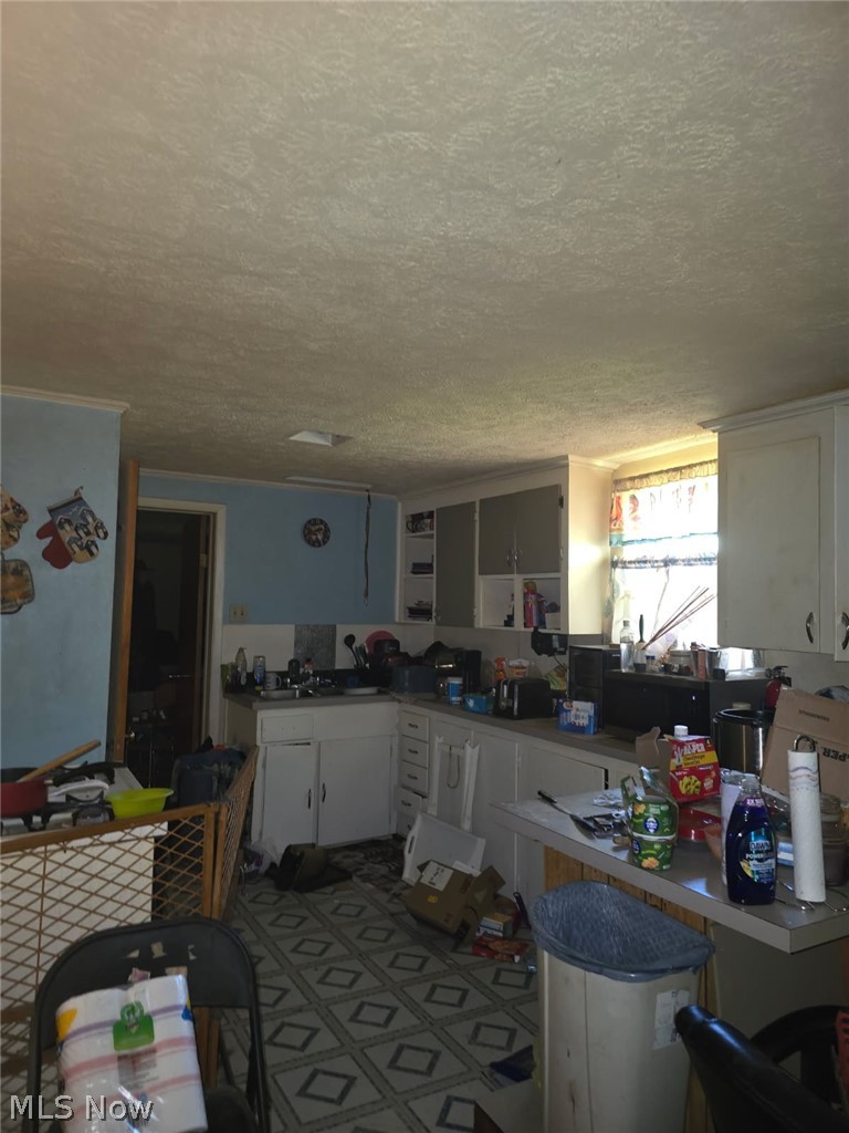 355 Oregon Avenue, Sebring, OH - Photo 2