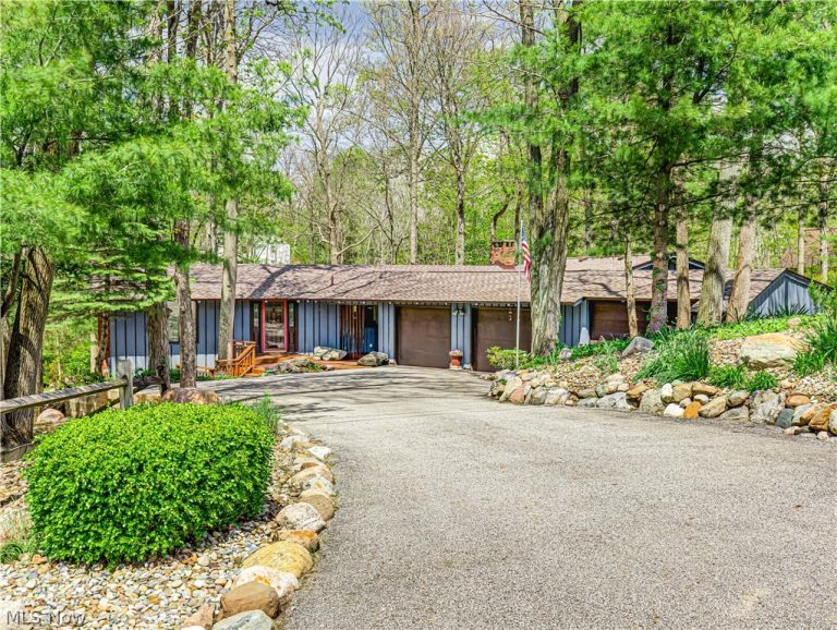 3227 Rustic Valley Drive, Medina, OH, 44256