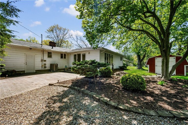3720 Brookside Drive, Norton, OH - Photo 5