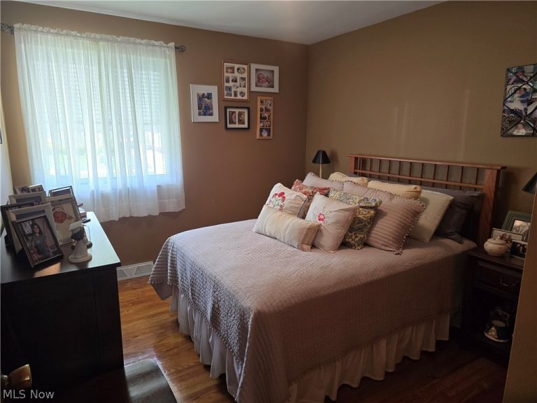 15021 Florence Drive, Maple Heights, OH - Photo 8