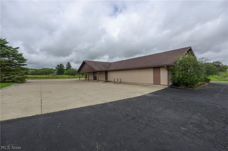2587 Alabama Avenue, Dalton, OH - Photo 2