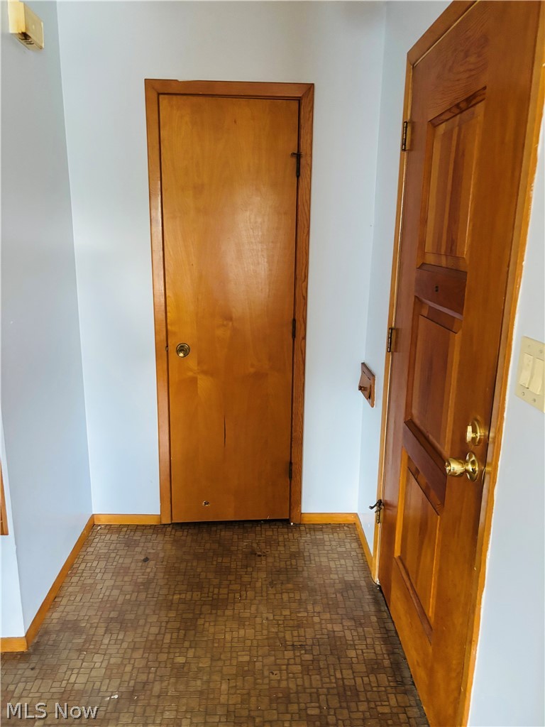 24401 Russell Avenue, Euclid, OH - Photo 8