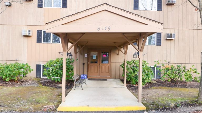 8140 Southwood Drive, Garrettsville, OH, 44231