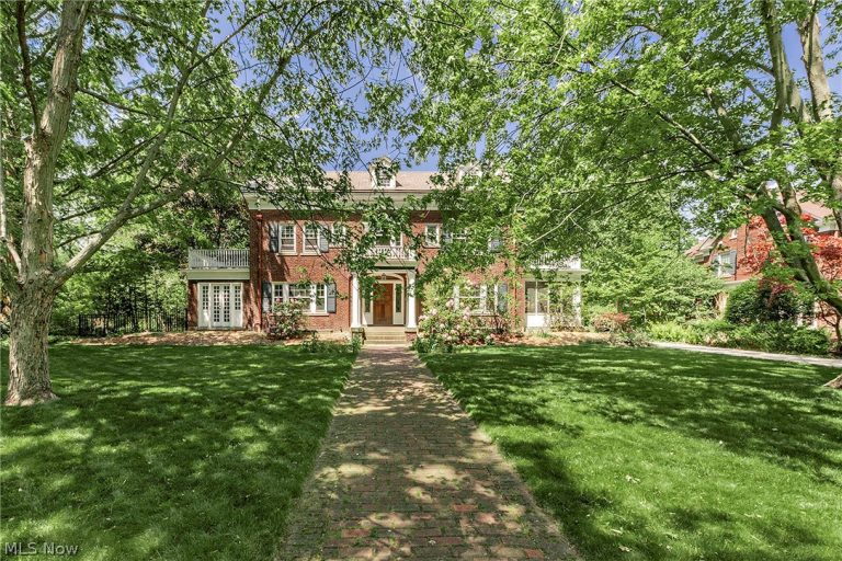 2750 Leighton Road, Shaker Heights, OH - Photo 2