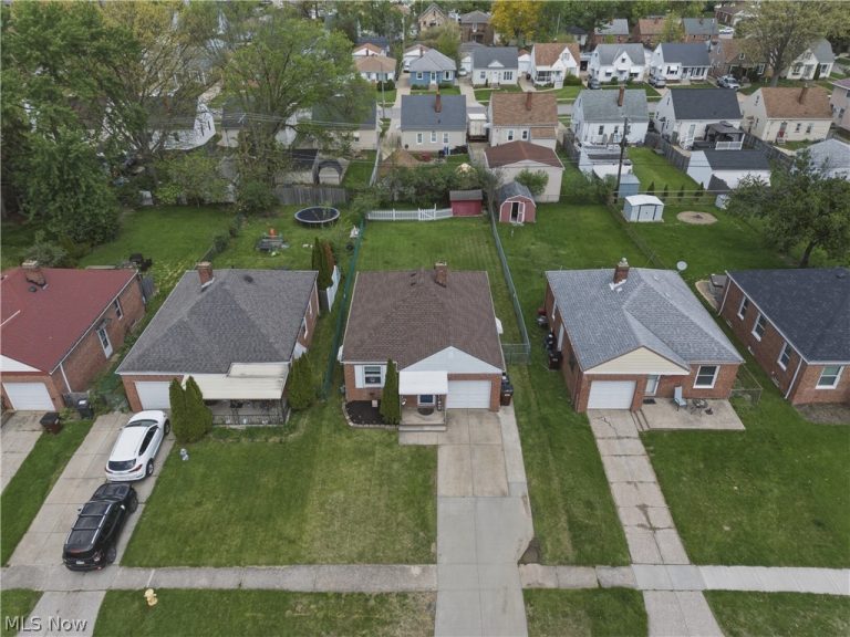 2430 Fortune Avenue, Parma, OH - Photo 4