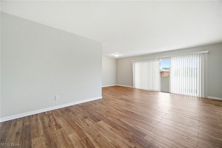 2039 Wooster Road #21, Rocky River, OH - Photo 4