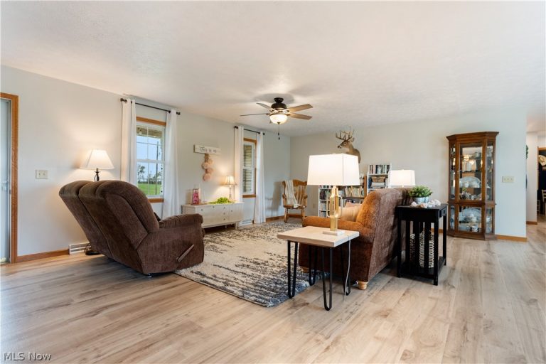 9272 Andora Road, East Rochester, OH - Photo 8