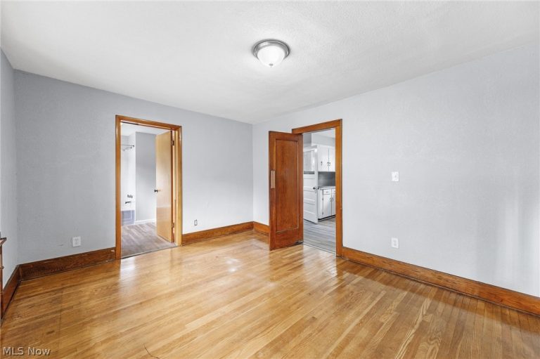 1396 Curtis Street, Akron, OH - Photo 4