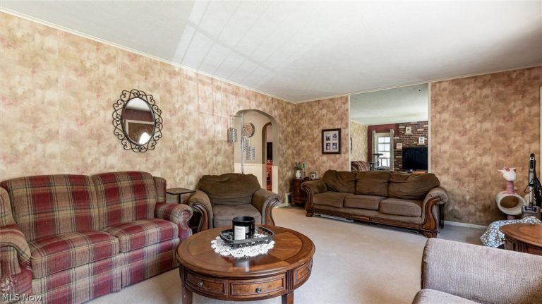 2067 Norwood Boulevard, Zanesville, OH - Photo 6