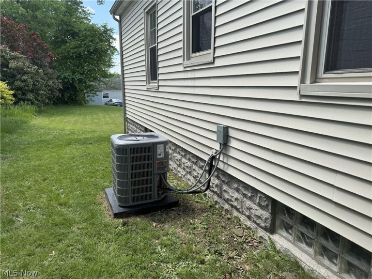 204 Baird Avenue, Barberton, OH - Photo 2