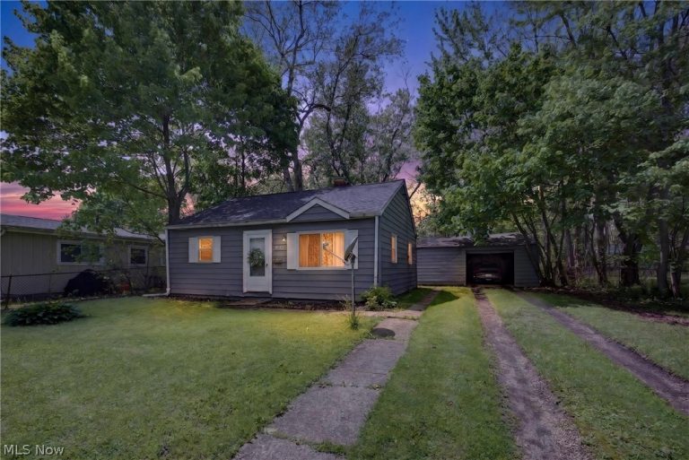 1276 Frederick Boulevard, Akron, OH, 44320