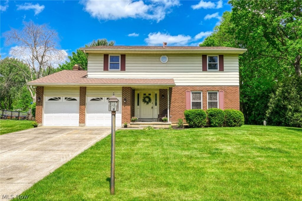 4709 Nottingham Lane, Stow, OH