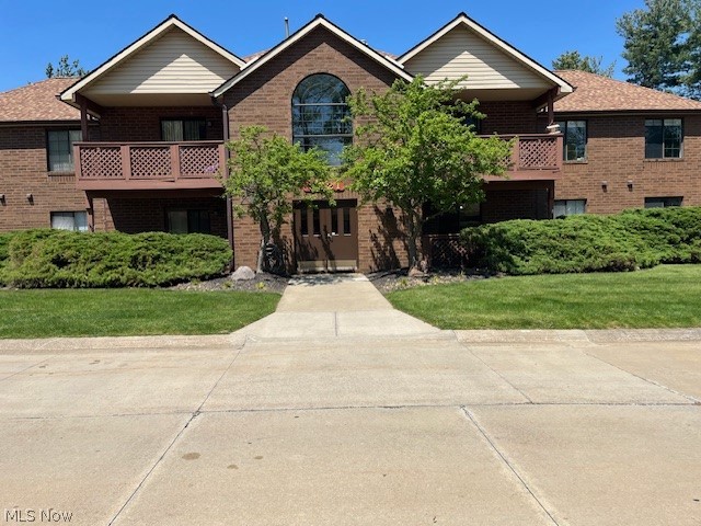8621 Scenicview Drive #105, Broadview Heights, OH
