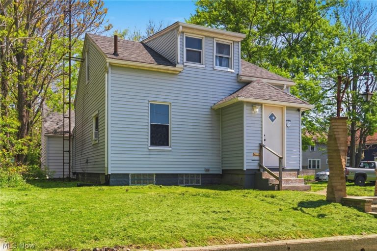 1646 Royal Avenue, Canton, OH - Photo 2