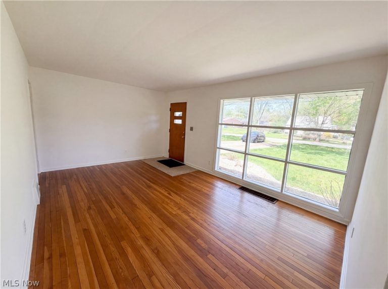 1064 Munroe Falls Kent Road, Kent, OH - Photo 8