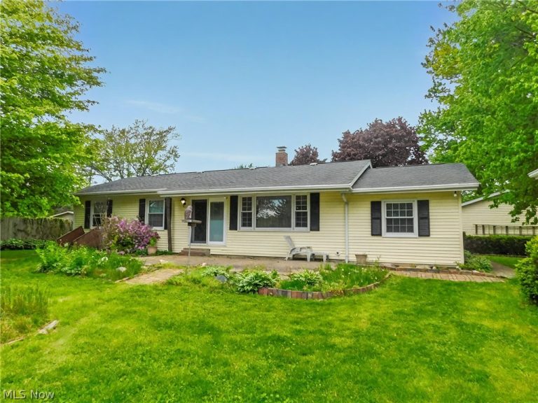 7386 Lake Road, Madison, OH - Photo 8